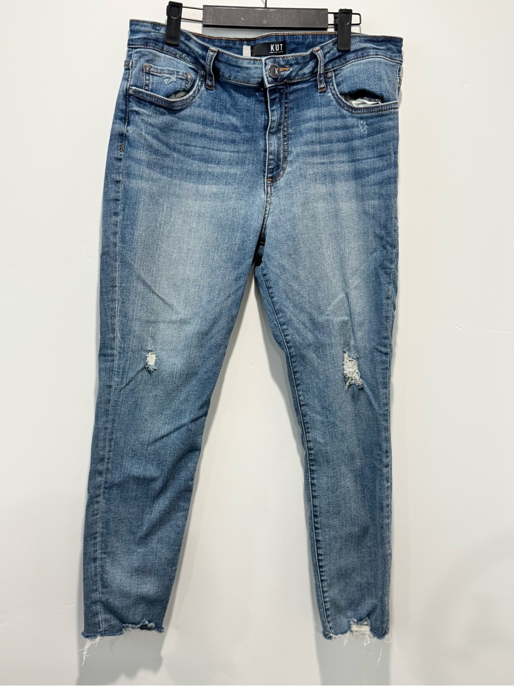 Kut from the Kloth Light Blue Skinny Jeans with Distressed Knees